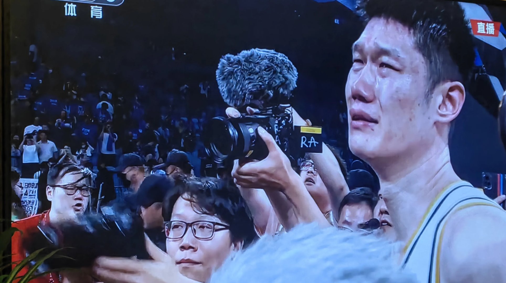  Ming回归赛场，问鼎冠军首场状态亮眼，塞尔维亚队观众沸腾！-九游体育在线